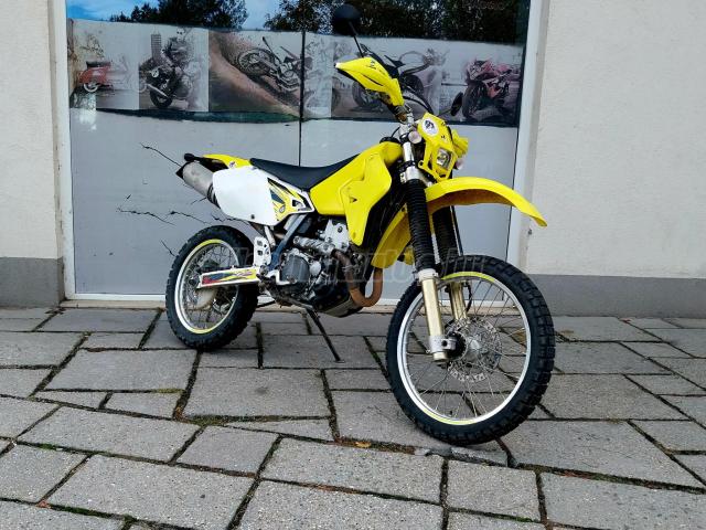 SUZUKI DR-Z 400